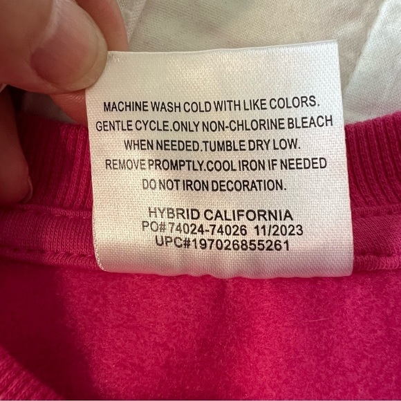 2/$30 Girl's Barbie Pink Heart Sweatshirt SZ M 7-8 - Picture 6 of 8